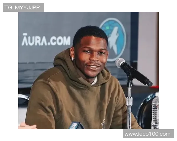 更衣室中场休息的秘密主帅怒摔战术板球队下半场焕然一新